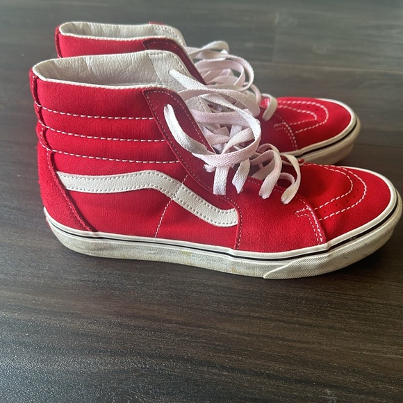 Red Vans Women’s Size 9 - Picture 2 of 4